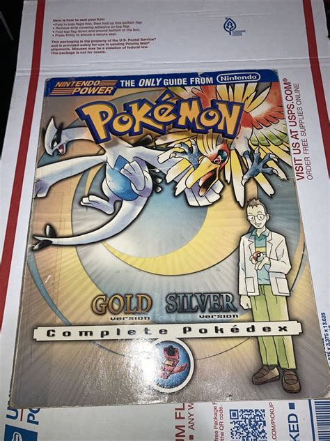Official Pokémon Pokédex: Gold Version and Silver Version.